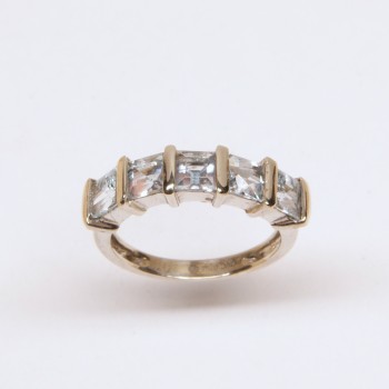 9ct White Gold Pre-Owned Aquamarine Ring
